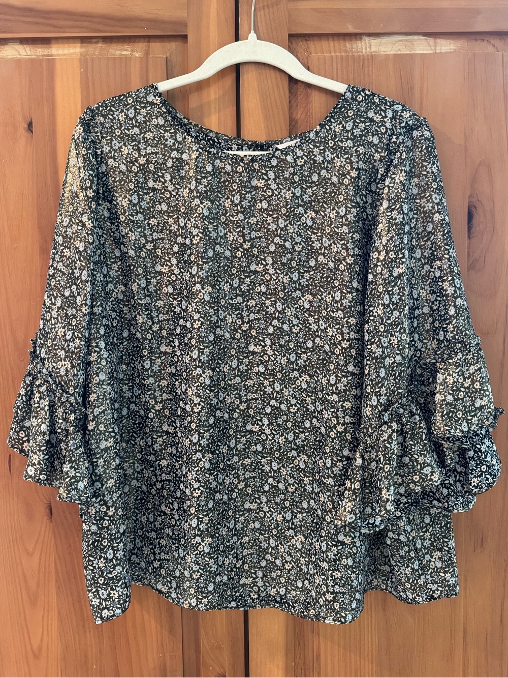 LC Lauren Conrad Black, Blue, White Floral Ruffle Sleeve Blouse